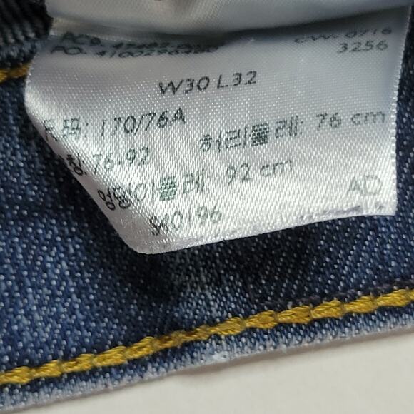 Levi's Denizen 218 Straight Fit Jeans Dark Wash Denim 5 Pocket Men's 30 x 32 - Picture 5 of 7